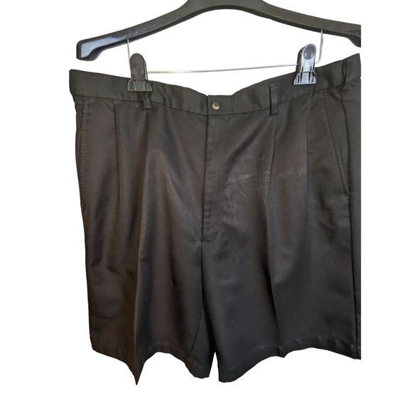 Haggar Shorts Mens Size 42 Black Chino Bermuda Pleated Golf Performance - Picture 14 of 14